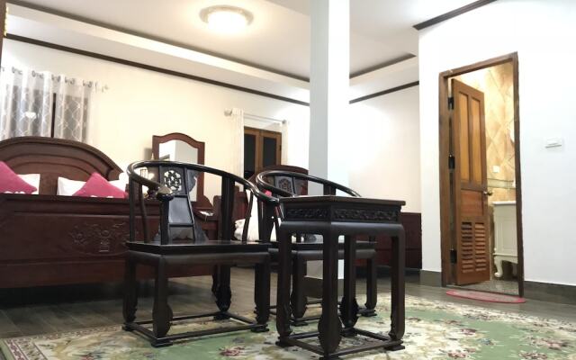 Ananta Hotel