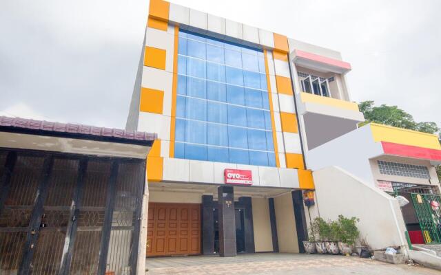 OYO 3023 Yellow Residence