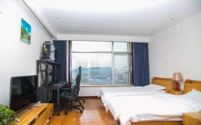 Lidu Hotel Apartment with Sea View (Wusi Square Xianggang Middle Road Shop) – Guest Rooms – Qingdao