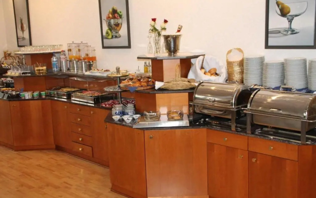 HOTEL RIESENJunior by Trip Inn