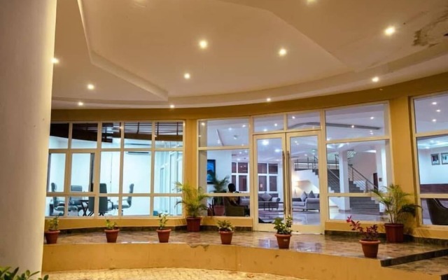 Premium Hotel & Suites by Victoria Inn