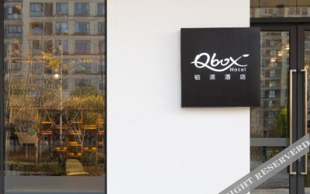 Qbox Hotel