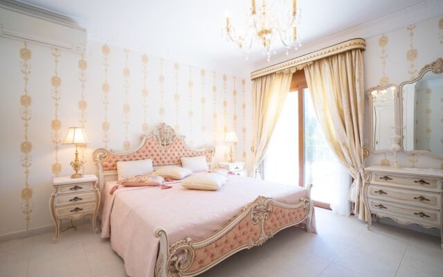 Gorgeous private villa for 10 in Moraira