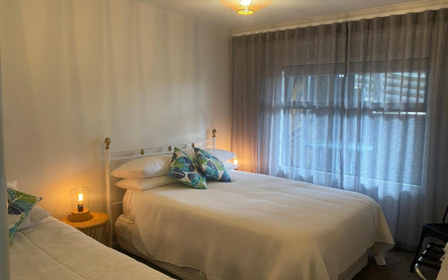 Sunrise on Main – Guest Rooms – Tairua