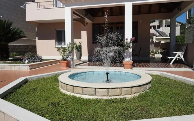 Soko Apartments & Rooms