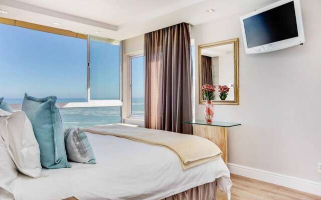 Clifton Apartment w Direct Beach Access Marella