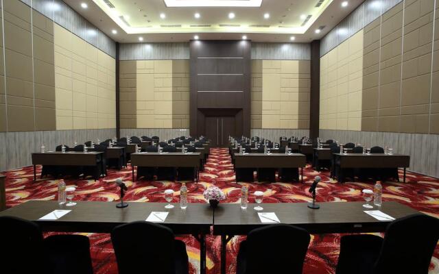 Bigland Hotel & Convention Sentul