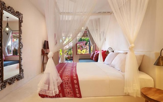 PinkCoco Uluwatu - Constant Surprises - for Cool Adults Only