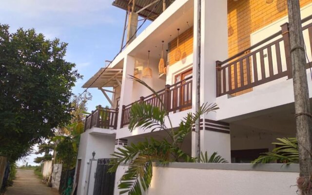 "room in Villa - Surf 247 Weligama - Deluxe Double Room With Side Sea View"