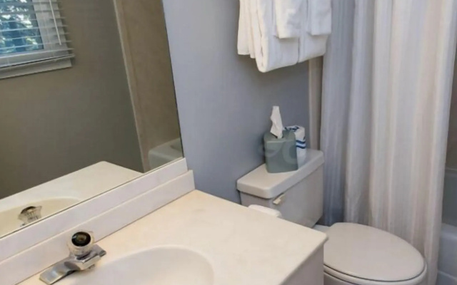 Seaglass Inn & Spa