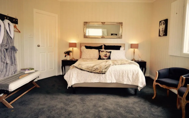 Adelaide Hills Bonney Berg Bed & Breakfast