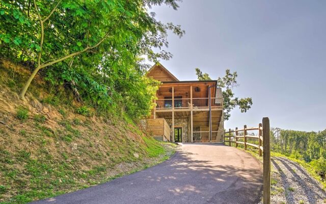 Spacious Mountain Retreat w/ Hot Tub + Views!