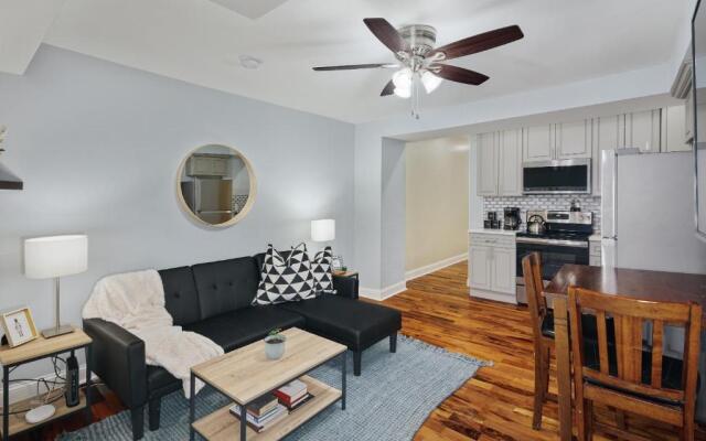 Modern 2br - Steps to Main St. & Parking Avail.