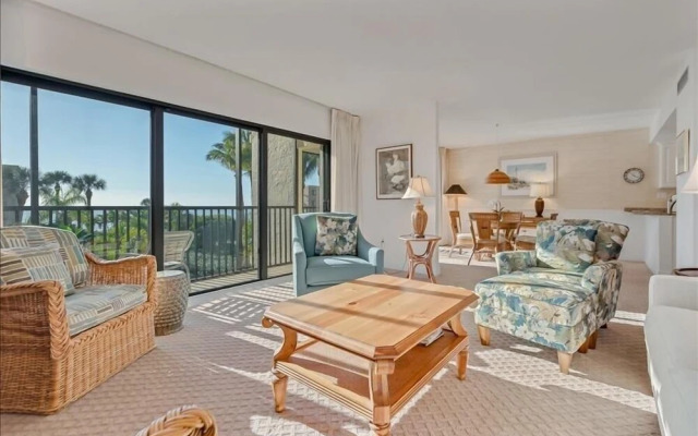 Sea Oats 231 2 Bedroom Condo by RedAwning