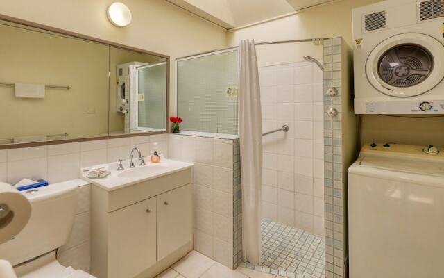 Executive Hideaway Motel