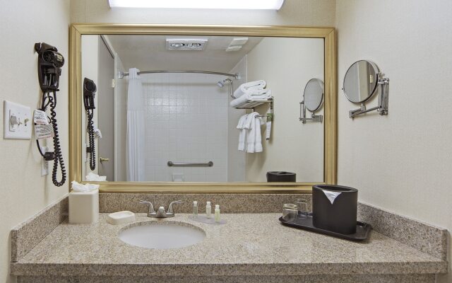 Quality Inn & Suites