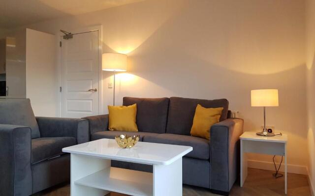 9 Royal View Apartment