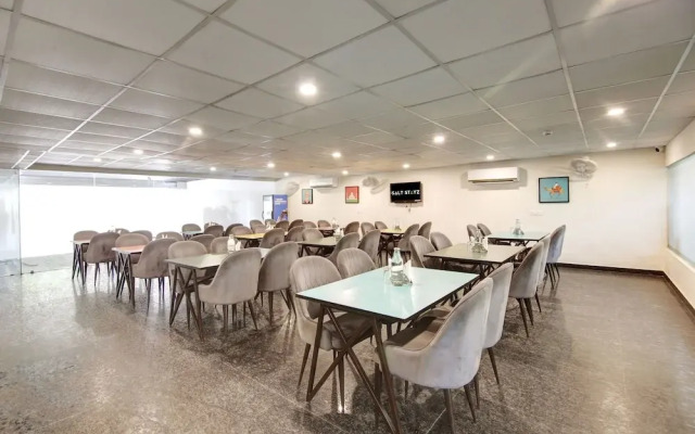 Saltstayz Select - Huda City Center