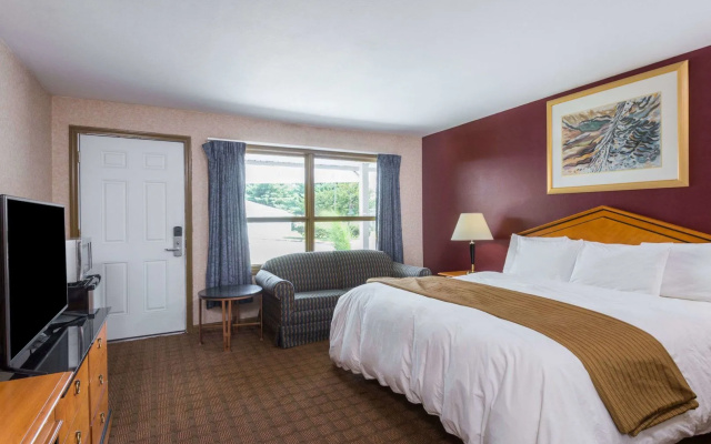 Colonial Inn Seekonk