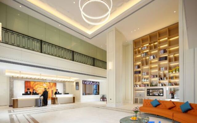 Vienna International Hotel (Zhaoqing Dinghushan Wanda Plaza Branch)