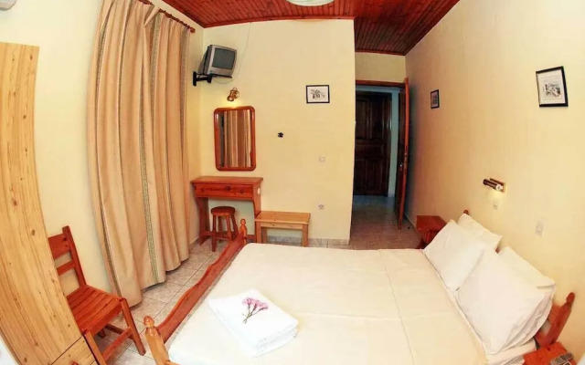 Glaros Guesthouse