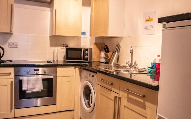 2 Bedroom Property near Old Town & Grassmarket