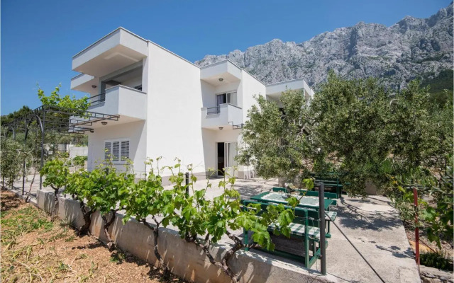 Two-Bedroom Apartment in Makarska