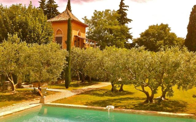 La Tour des Beaumes à GORDES avec Piscine Privée -
