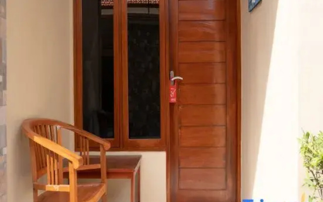 RedDoorz near Buleleng Harbour 2