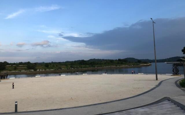 Teega Residence @ Cosy Seafront Living