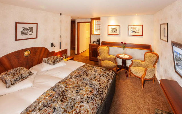 Hotel Sonne Zermatt – Guest Rooms – Zermatt