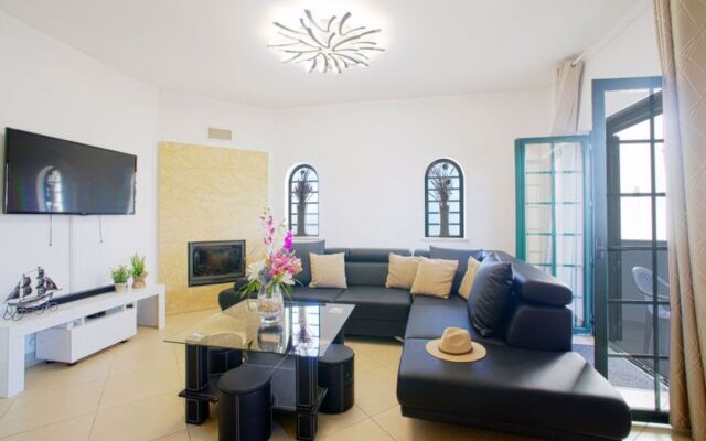 House Verão Ferreiras