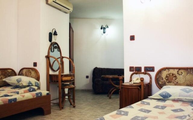 Rony Hotel