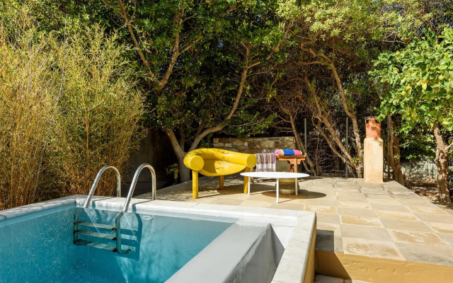 Aria Paros Residence