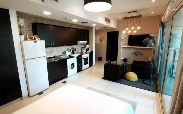Jbr Beach Studio At Royal Oceanic Tower