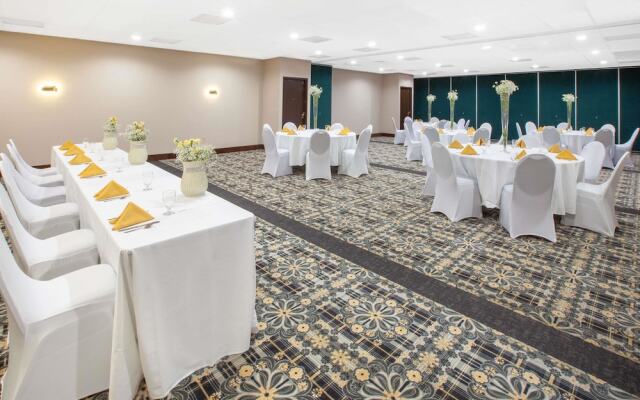 Baymont Inn & Suites Grand Rapids Near Downtown