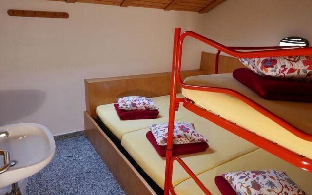 Hotel & Hostel Montarina