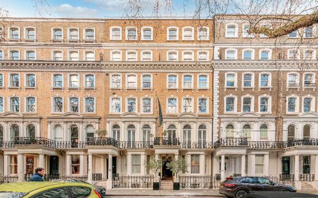 Claverley Court Apartment Knightsbridge