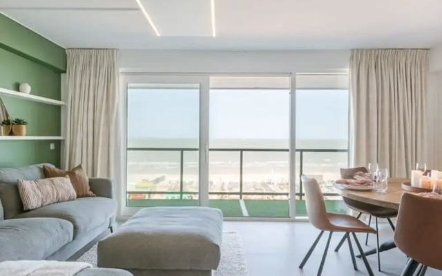 Frontal Seaview Apartment in Blankenberge