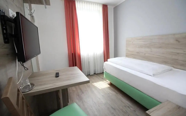 Отель Pension Köberl