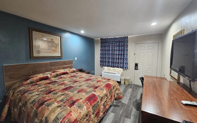 Deluxe Inn