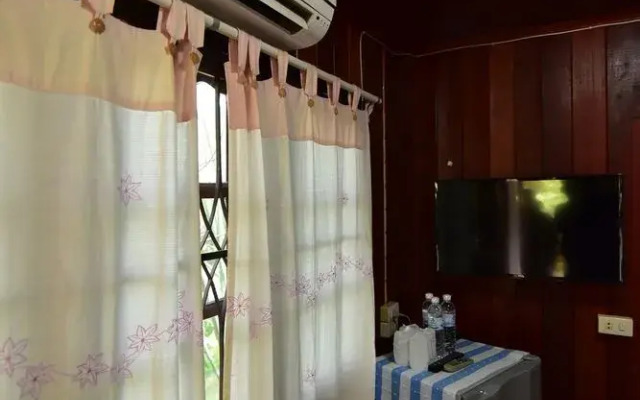 Petch Jed Sao Noi Resort