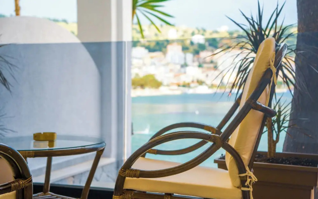 Adam & Eve Suites