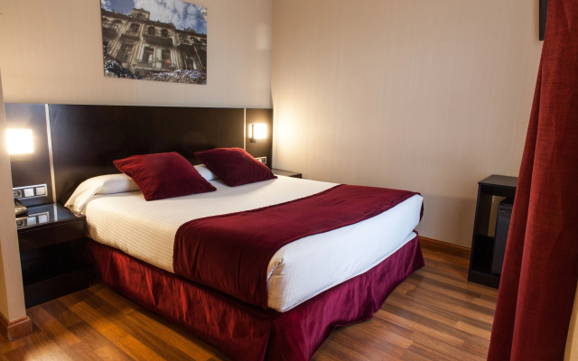 Отель Clement Barajas