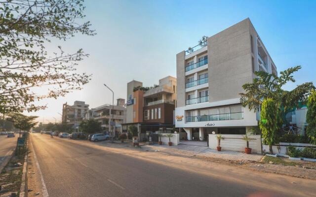 Palm Stay - Studios & Rooms