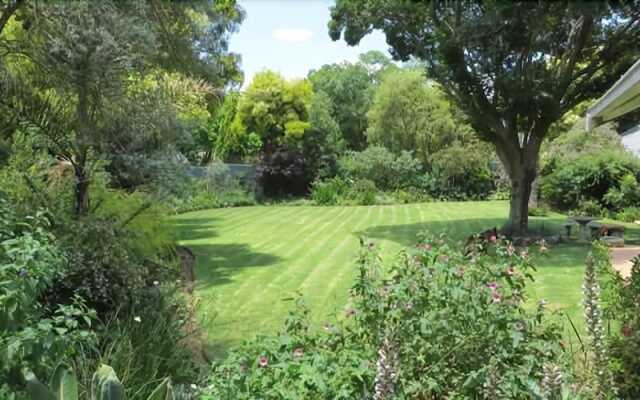 Red Rose Bed And Breakfast