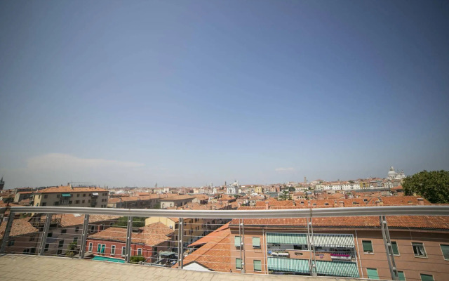 Sunny Terrace Hostel