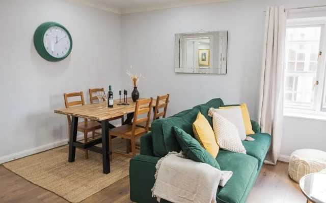 Sienna Haven 2 Bed 1 Bath and Park