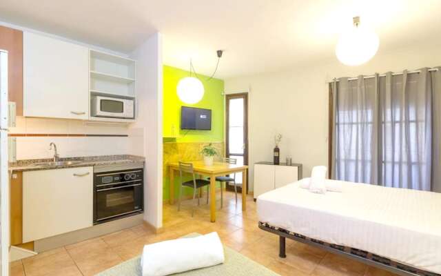 Studio in Tarragona, With Wifi