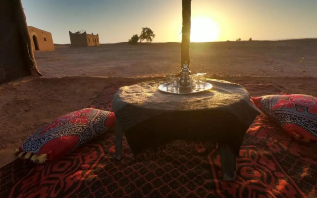 Sahara camp berber under stars